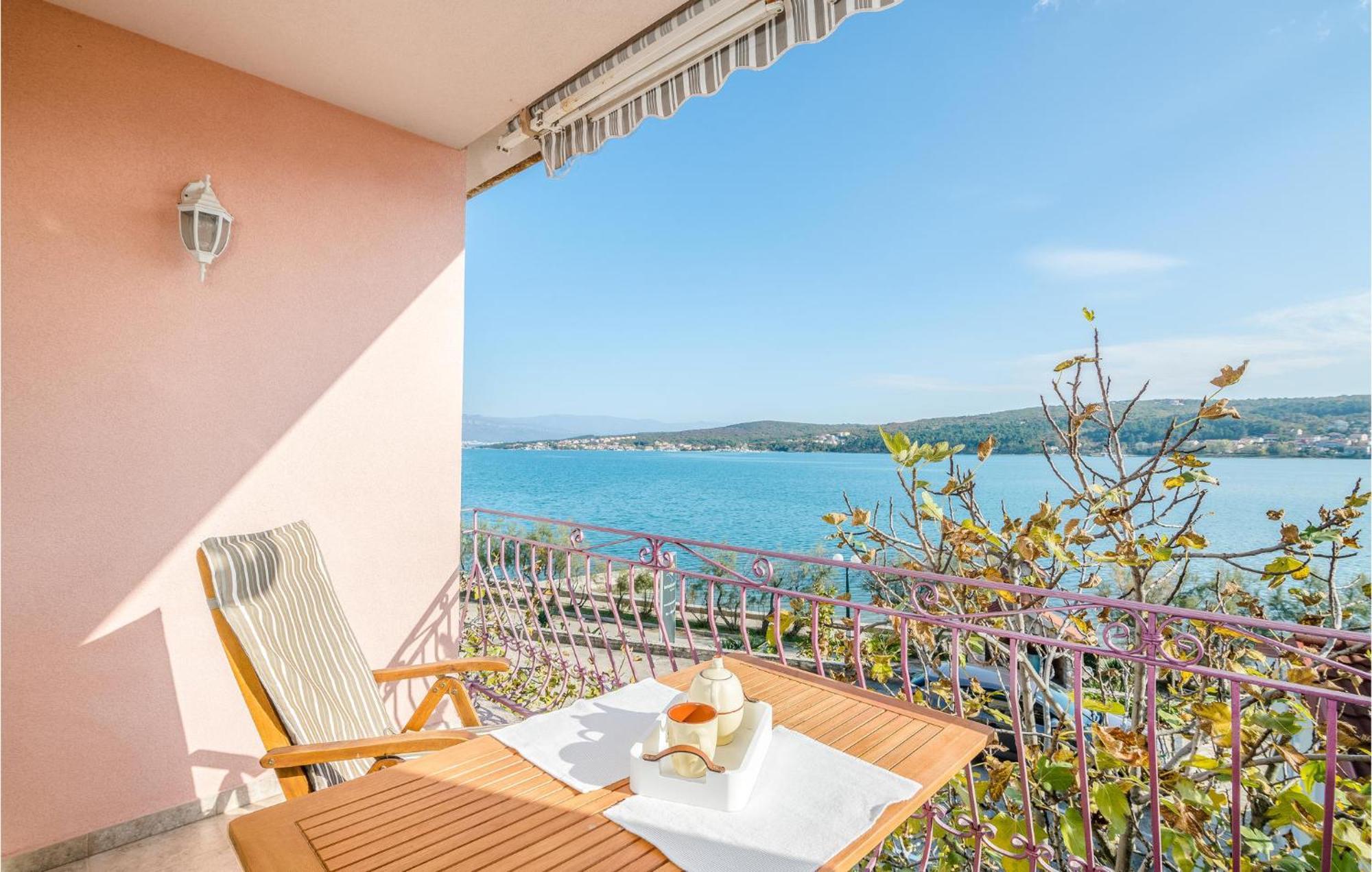Gorgeous Apartment In Cizici With House Sea View Eksteriør billede