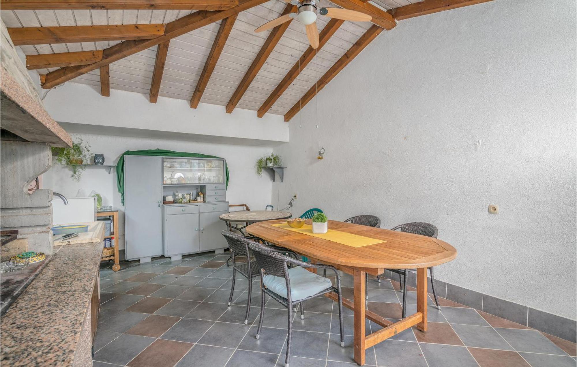 Gorgeous Apartment In Cizici With House Sea View Eksteriør billede
