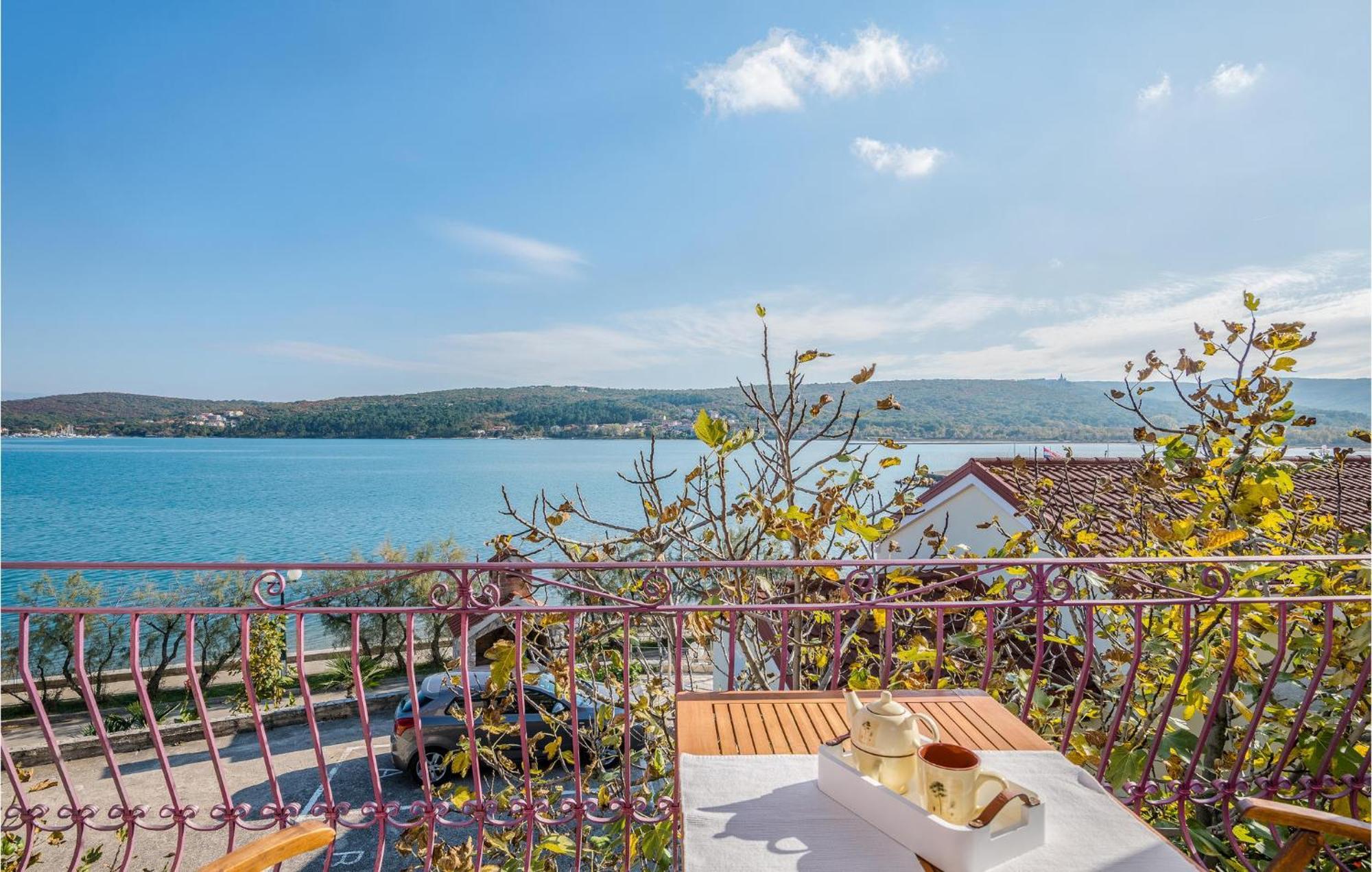 Gorgeous Apartment In Cizici With House Sea View Eksteriør billede