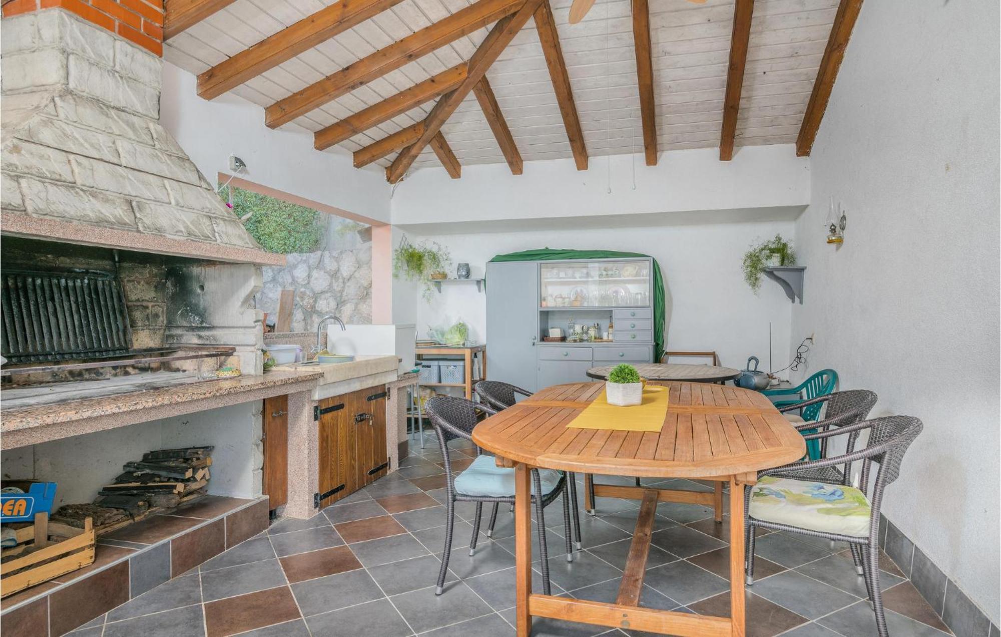 Gorgeous Apartment In Cizici With House Sea View Eksteriør billede