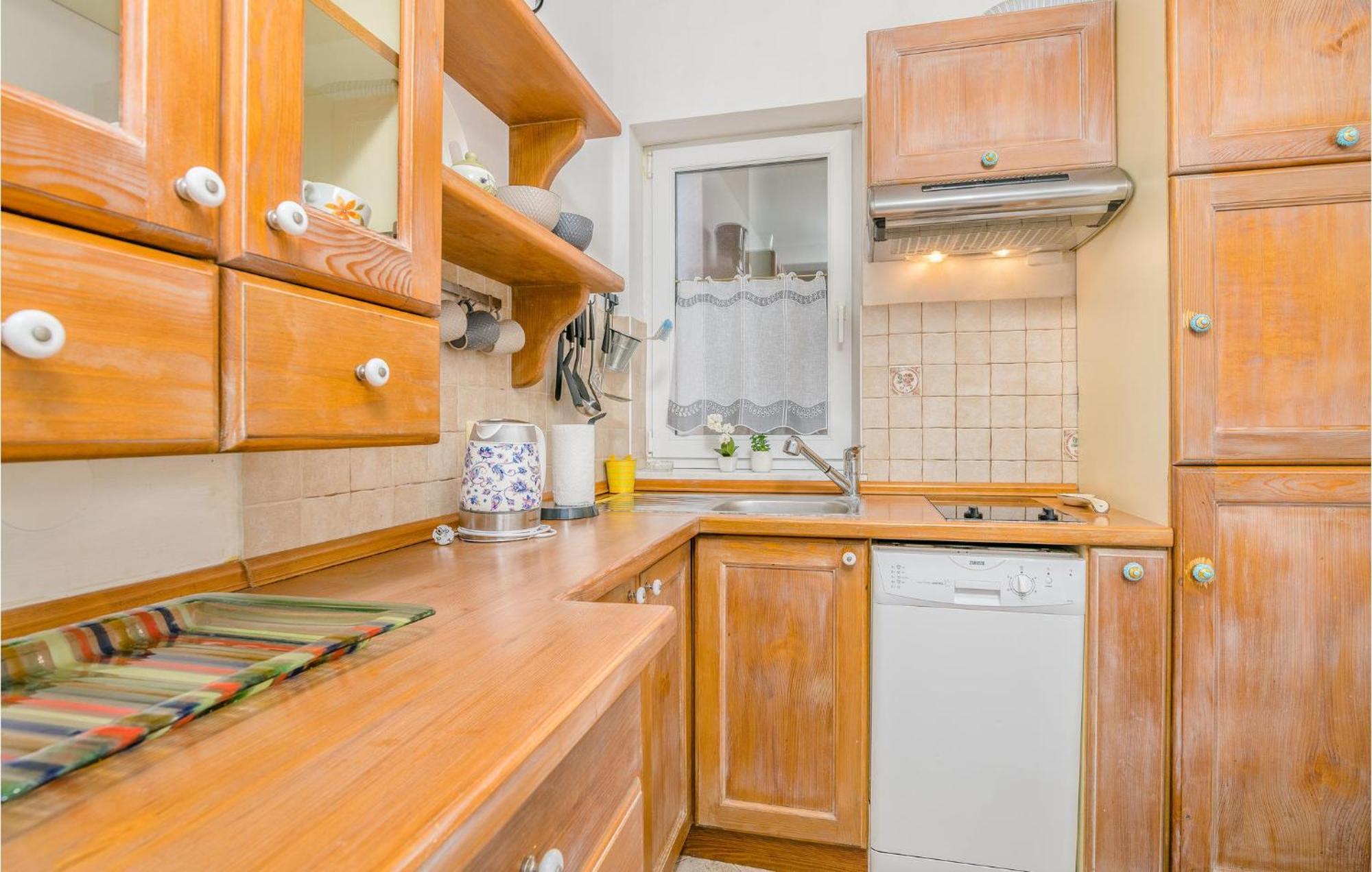 Gorgeous Apartment In Cizici With House Sea View Eksteriør billede